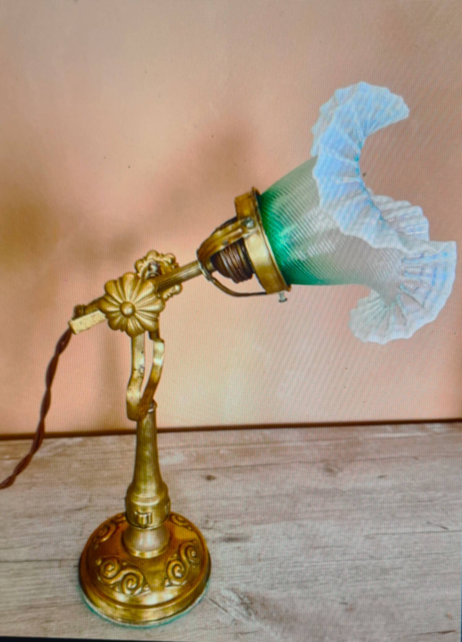 Refined 1930s-40s table lamp in brass and worked glass