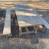 Farm table