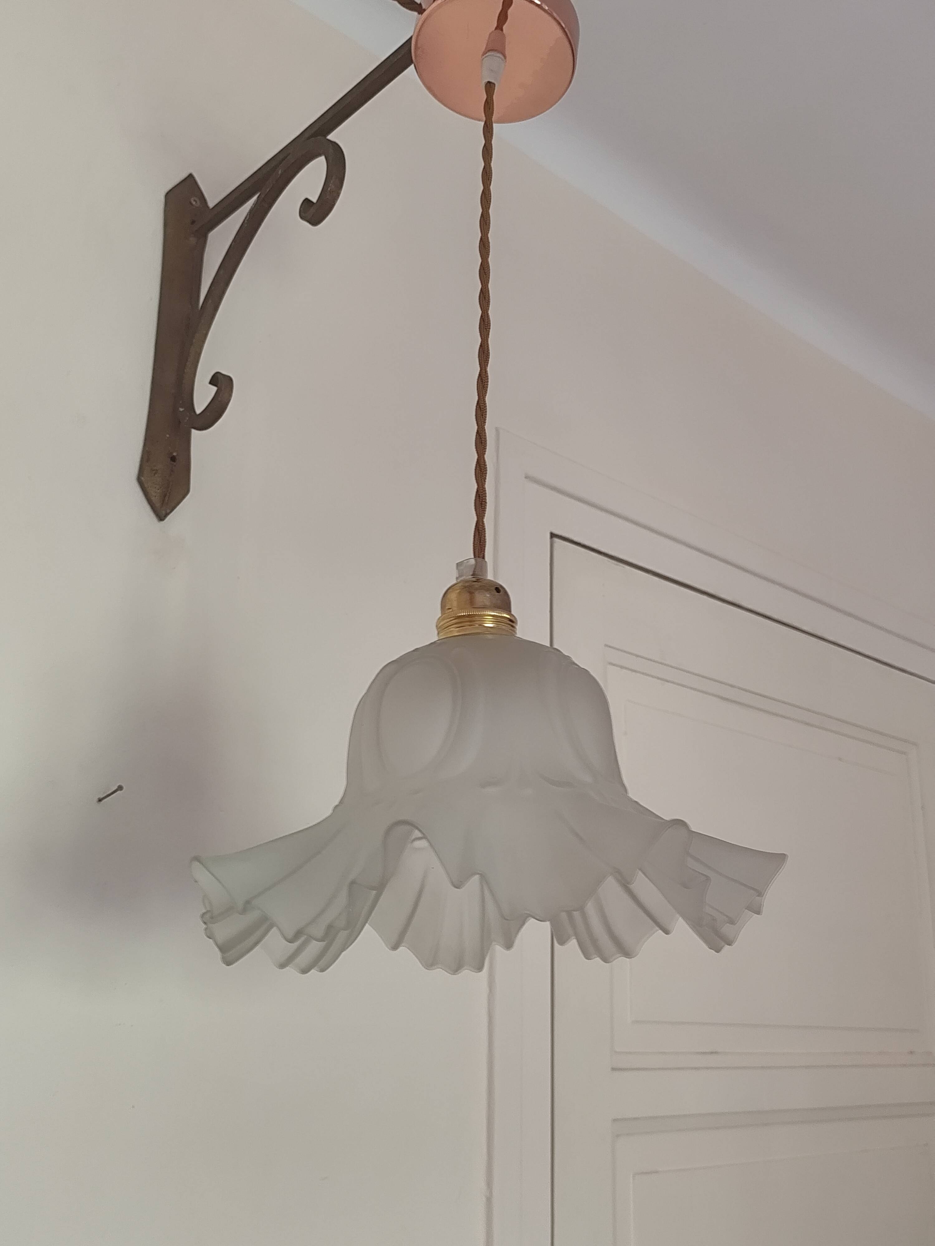 Pendant light with old glass tulip