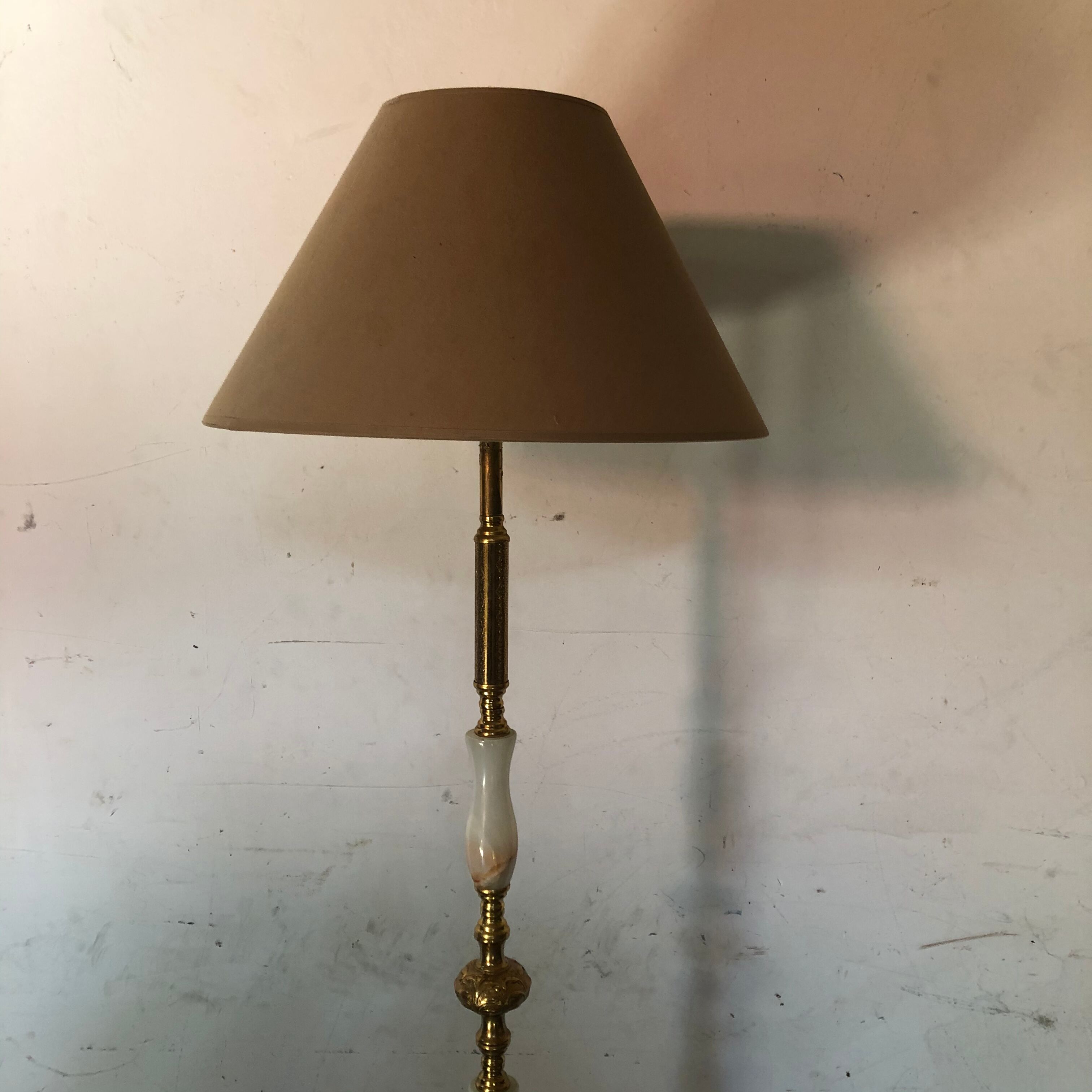 Floor lamp