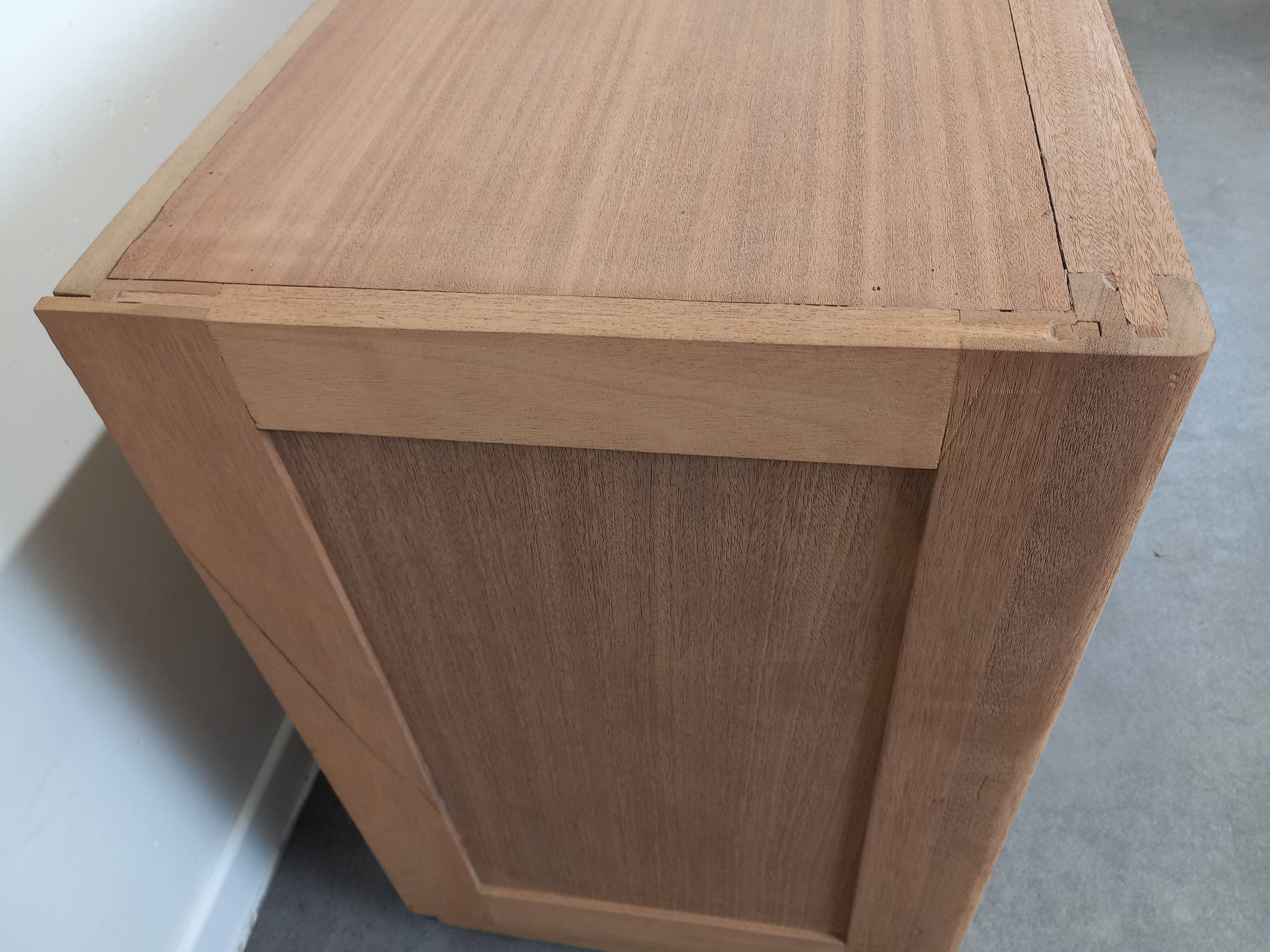 Meuble à tiroirs art déco