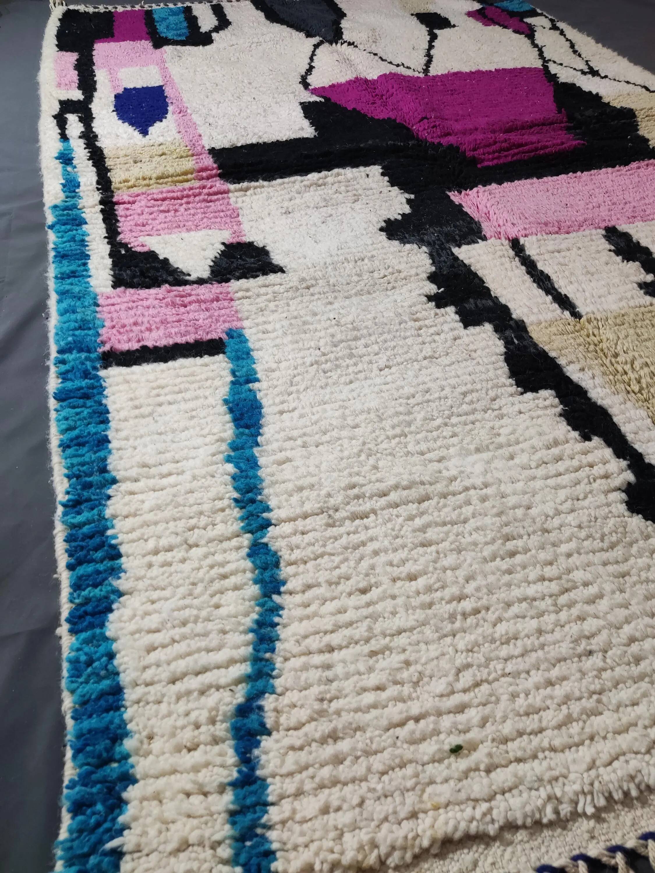 Handmade Moroccan rug 3 x 2 m