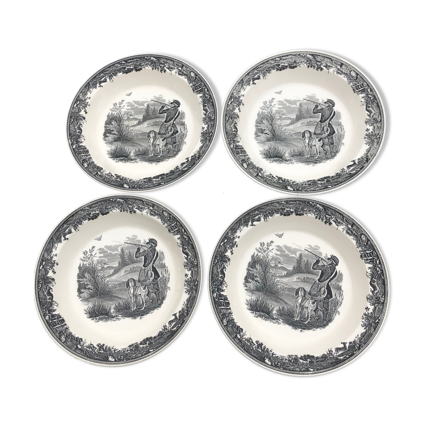 Service of 4 hollow plates Villeroy & Boch, Artemis collection theme "Hunting"