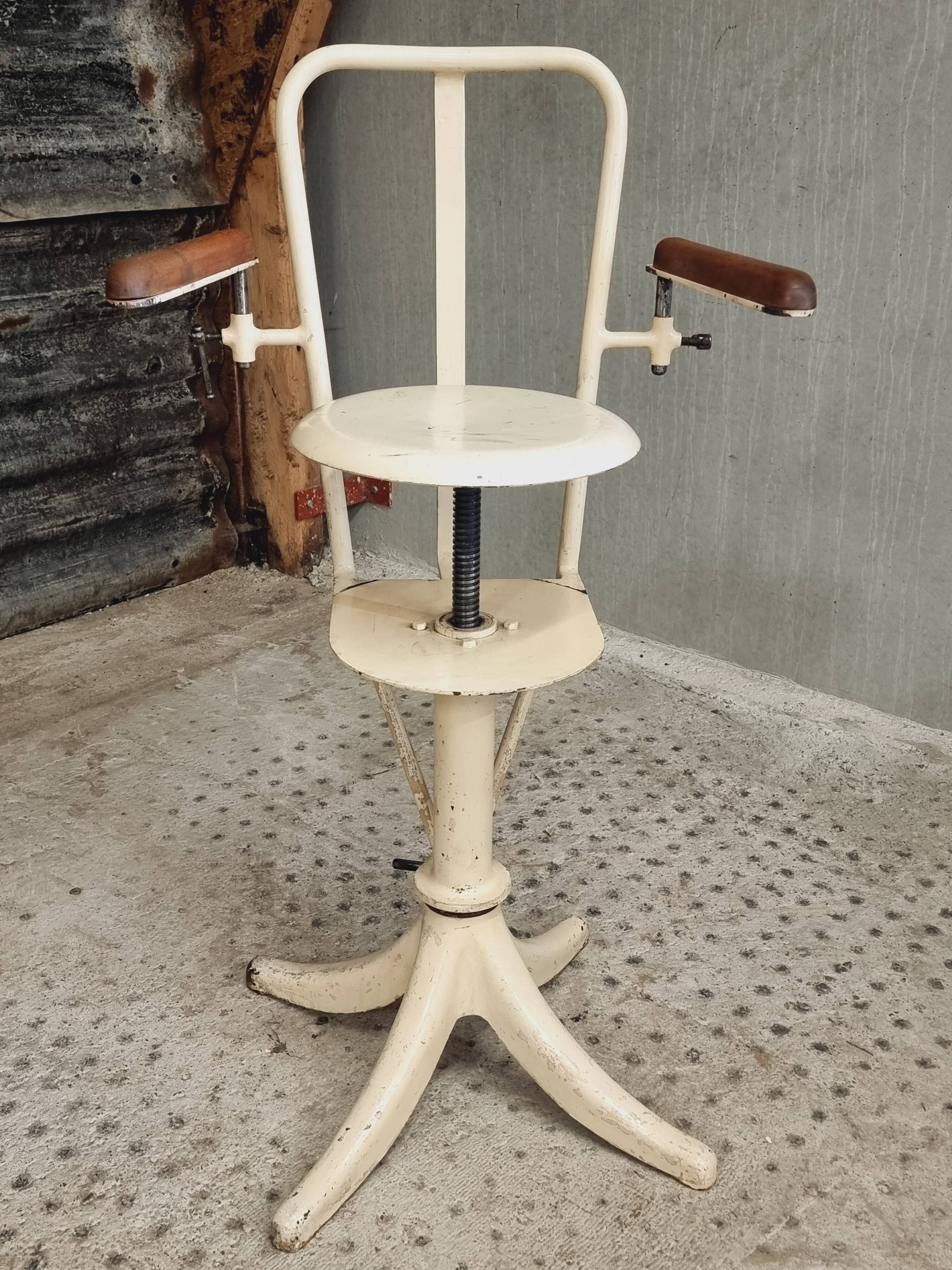 Fauteuil de dentiste ancien de Belgique période 1900/1920