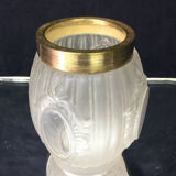 Vase ancien en verre et bague en laiton de style Louis XVI