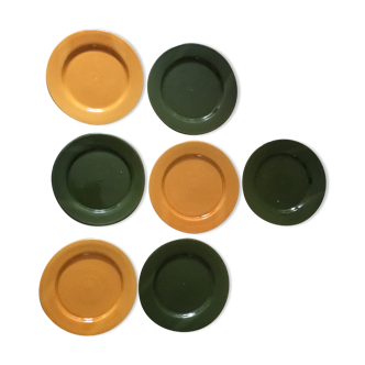 Assiettes plates en terre cuite émaillée