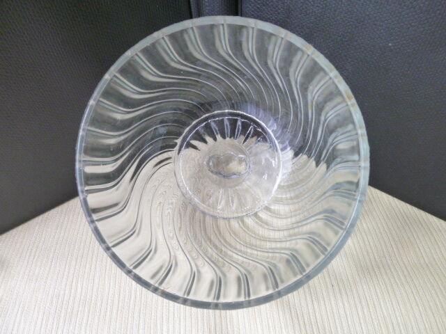 Cheese bell on its moulded pressed glass tray