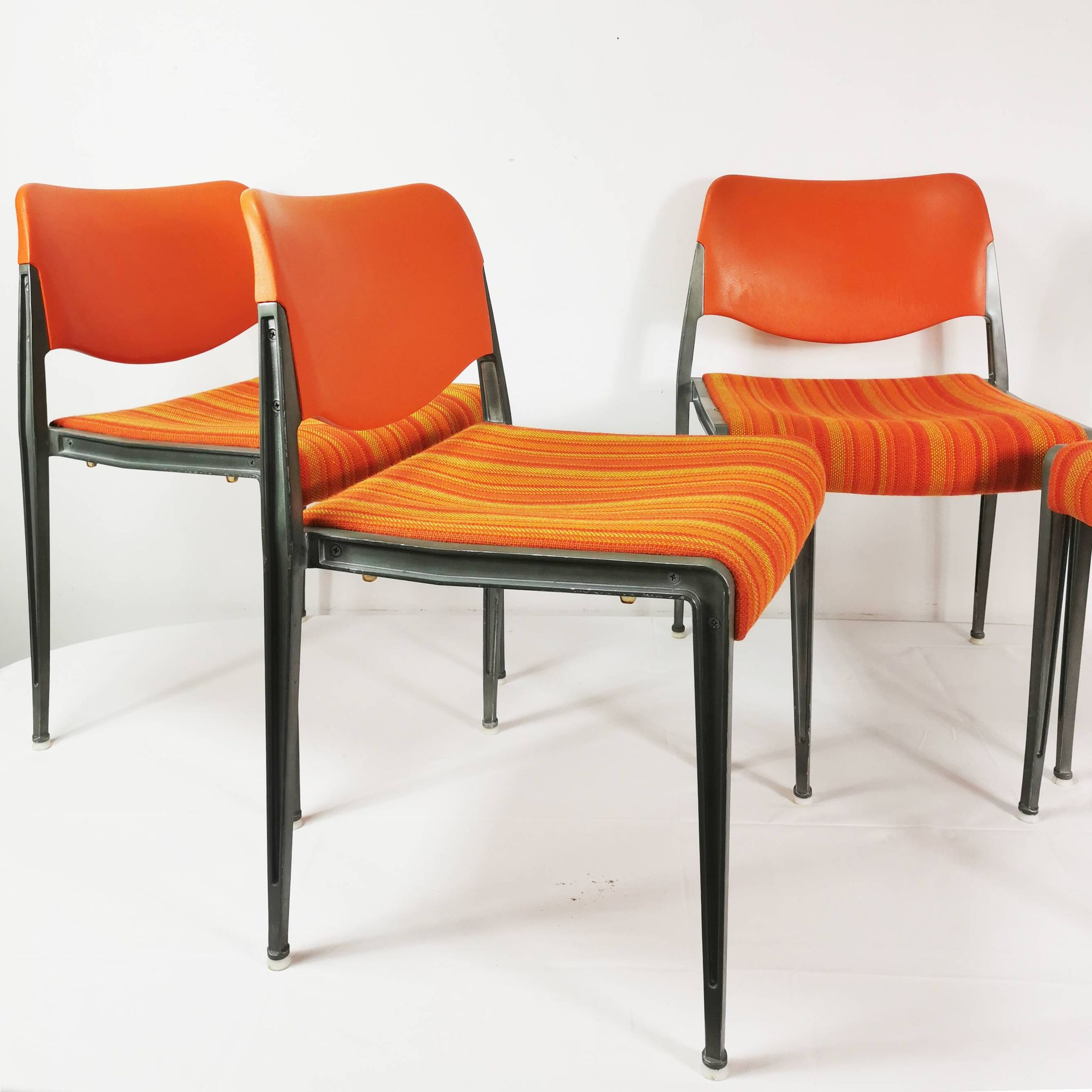 Ensemble de chaises Space Age, Kush & Co., conçu par le professeur Hans Ell. Années 70