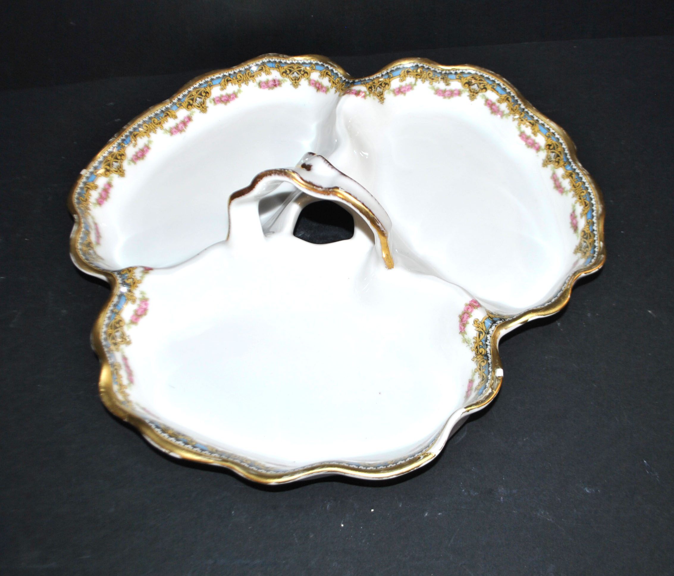 Limoges coupe mendiant polylobé en porcelaine U&C