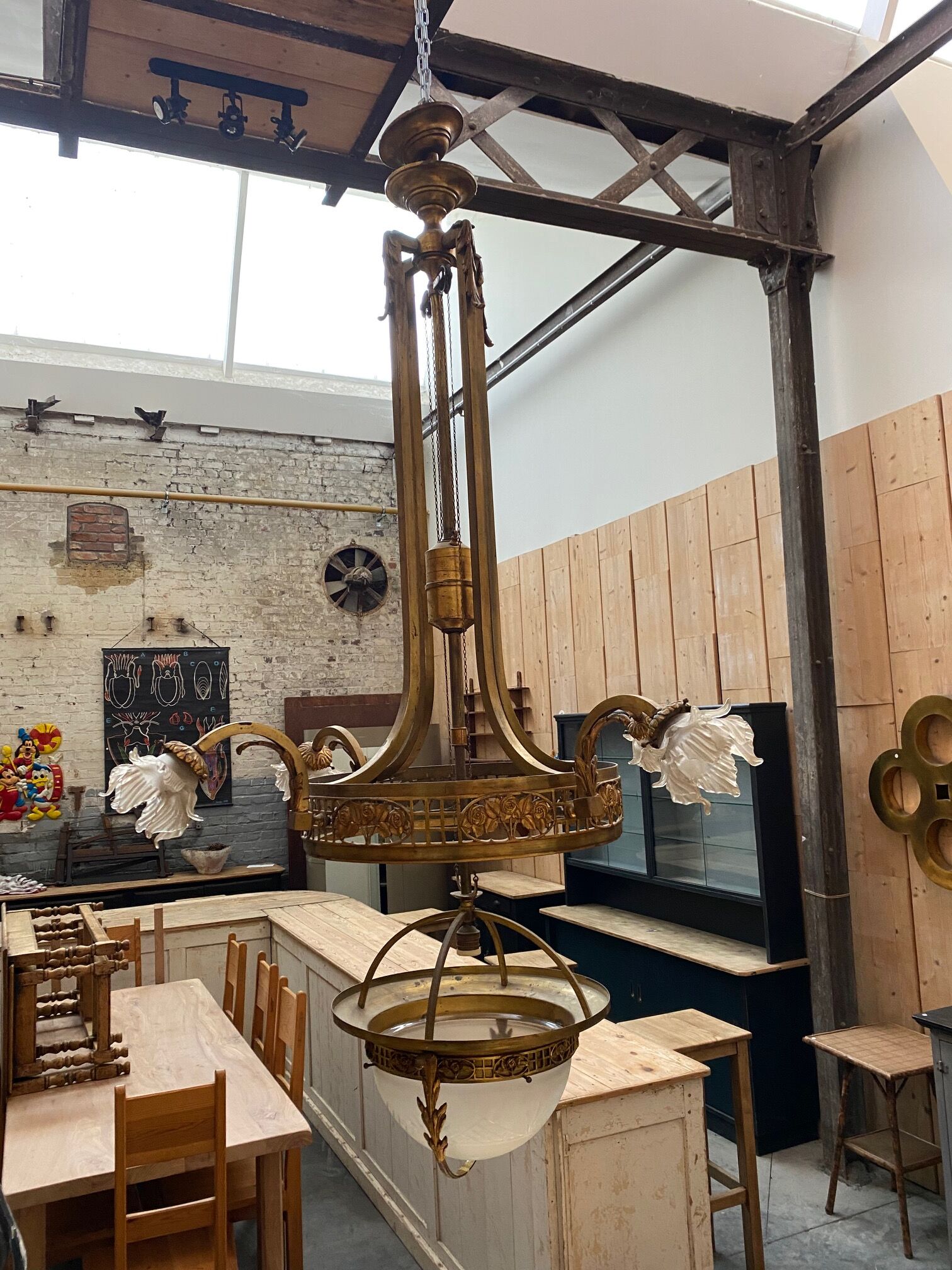 Large chandelier early twentieth in bronze