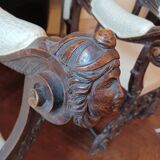 Paire de fauteuils d'apparat 19e en bois sculpté style néo-renaissance