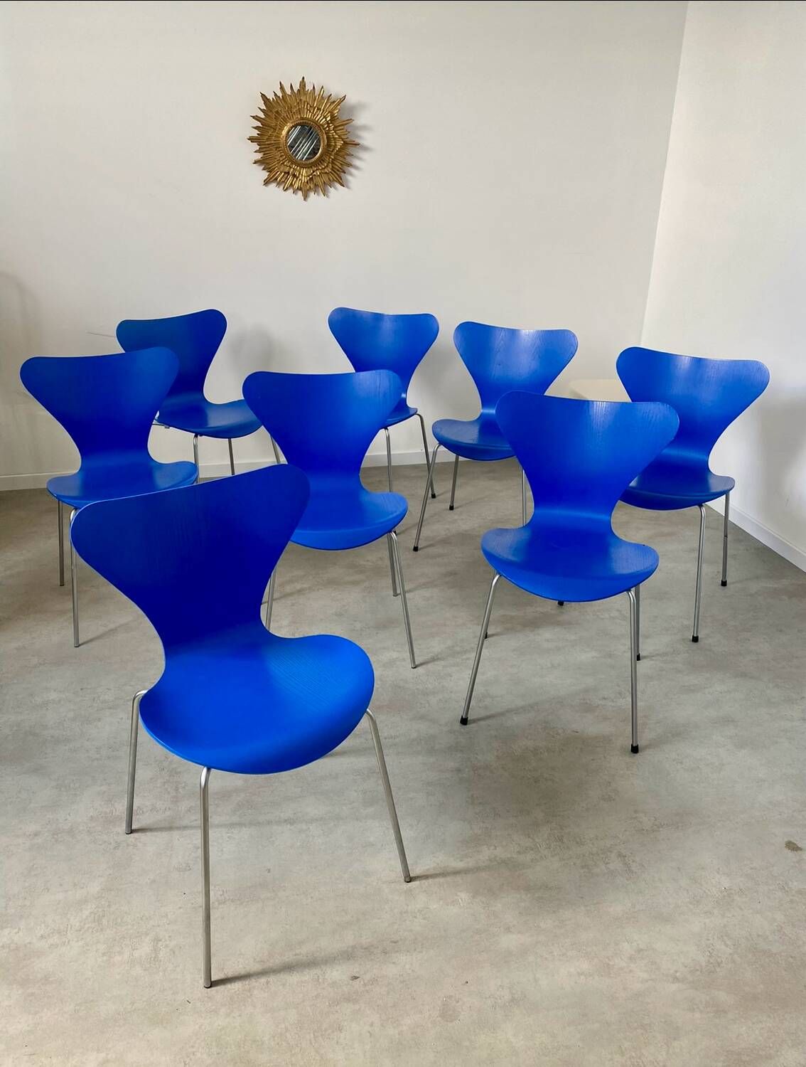 Lot 8 blue chairs series 7 design Arne Jacobsen for Fritz Hansen Denmark vintage
