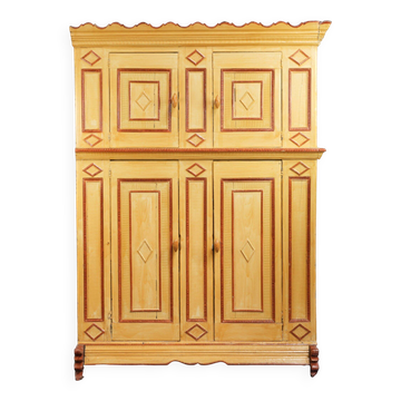 Unique hand-painted antique Dutch farmhouse cabinet from the 18th century