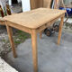 Petite table en chêne