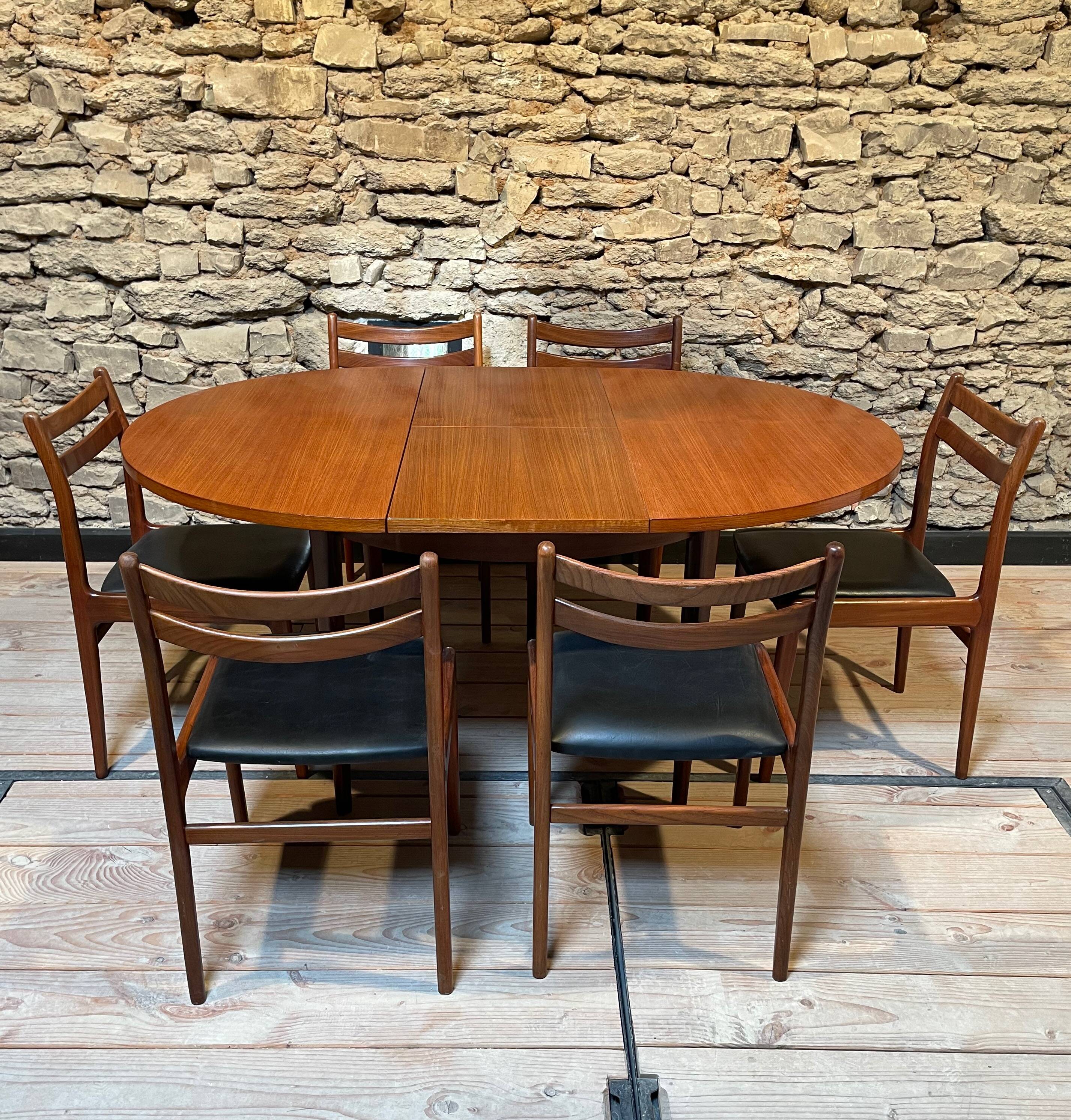 Teak table, vintage Scandinavian style from the 1960s, with hidden extension