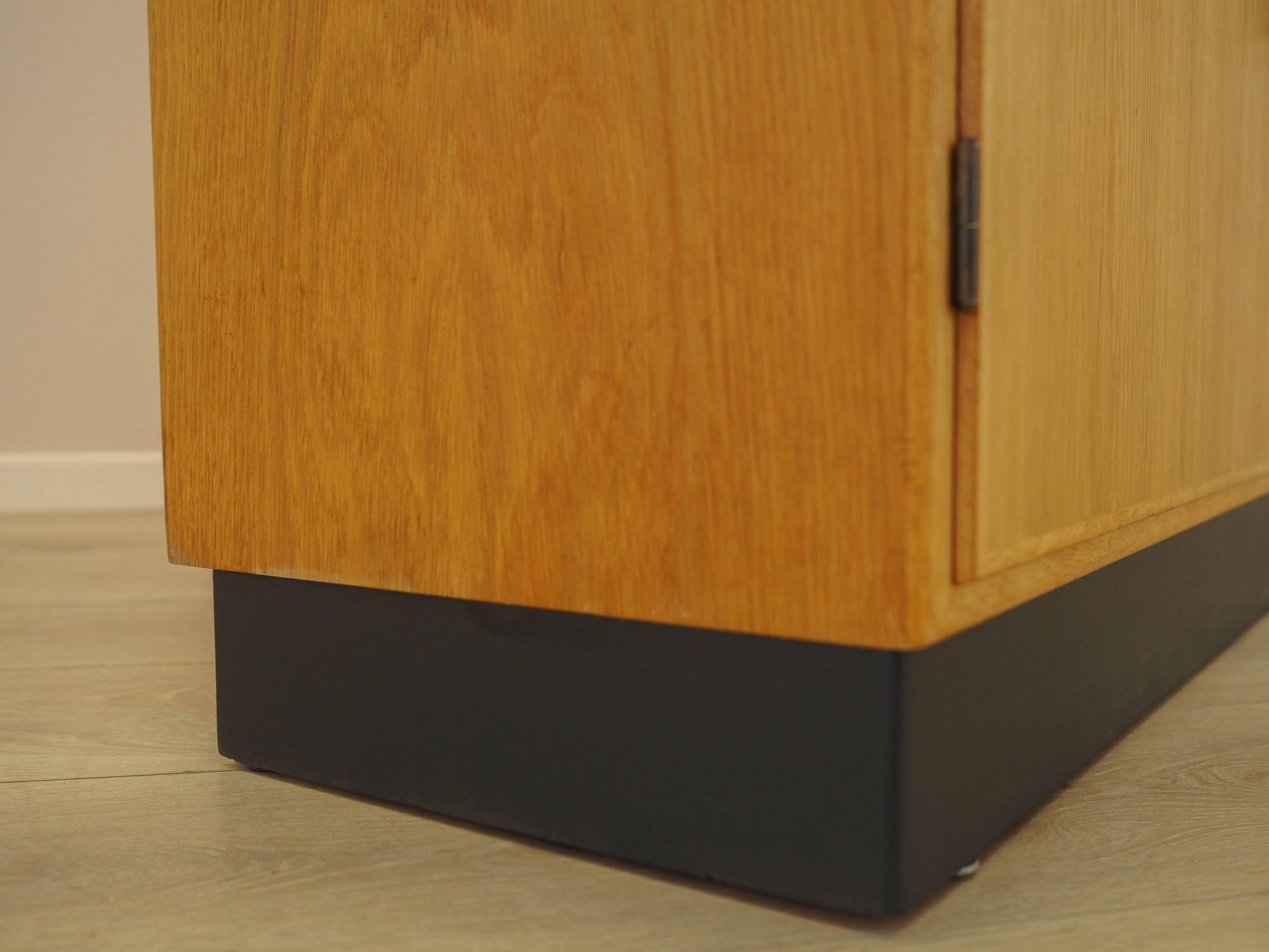 Ash wood bookcase, Danish design, 1960s, designer: Børge Mogensen