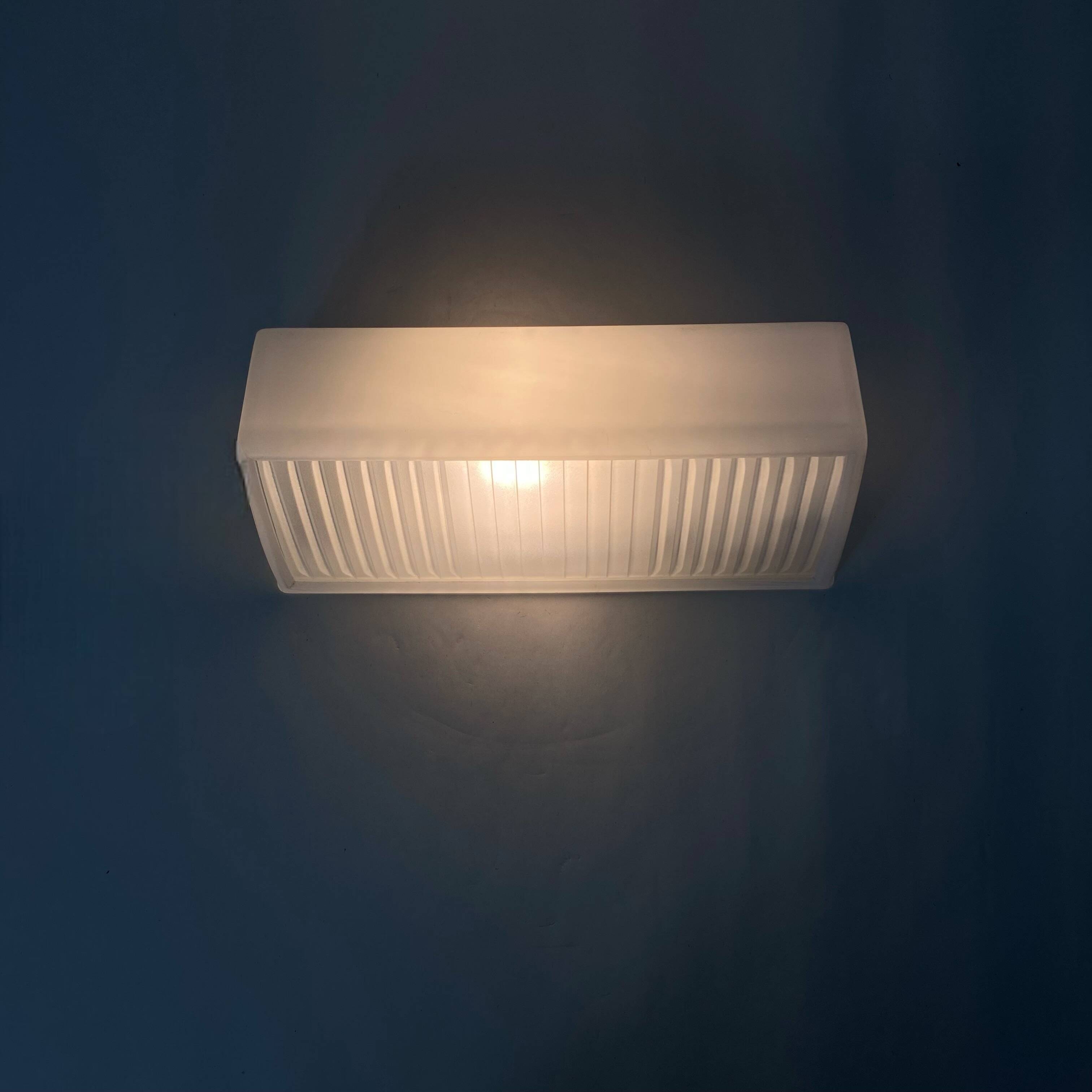 Holophane prismatic white enameled glass wall light LAMP-7317