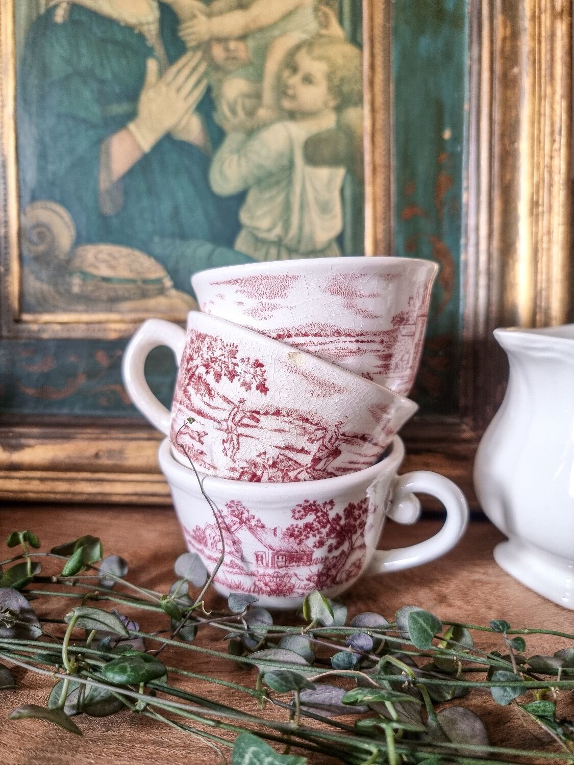 Cups, saucers and milk jug set