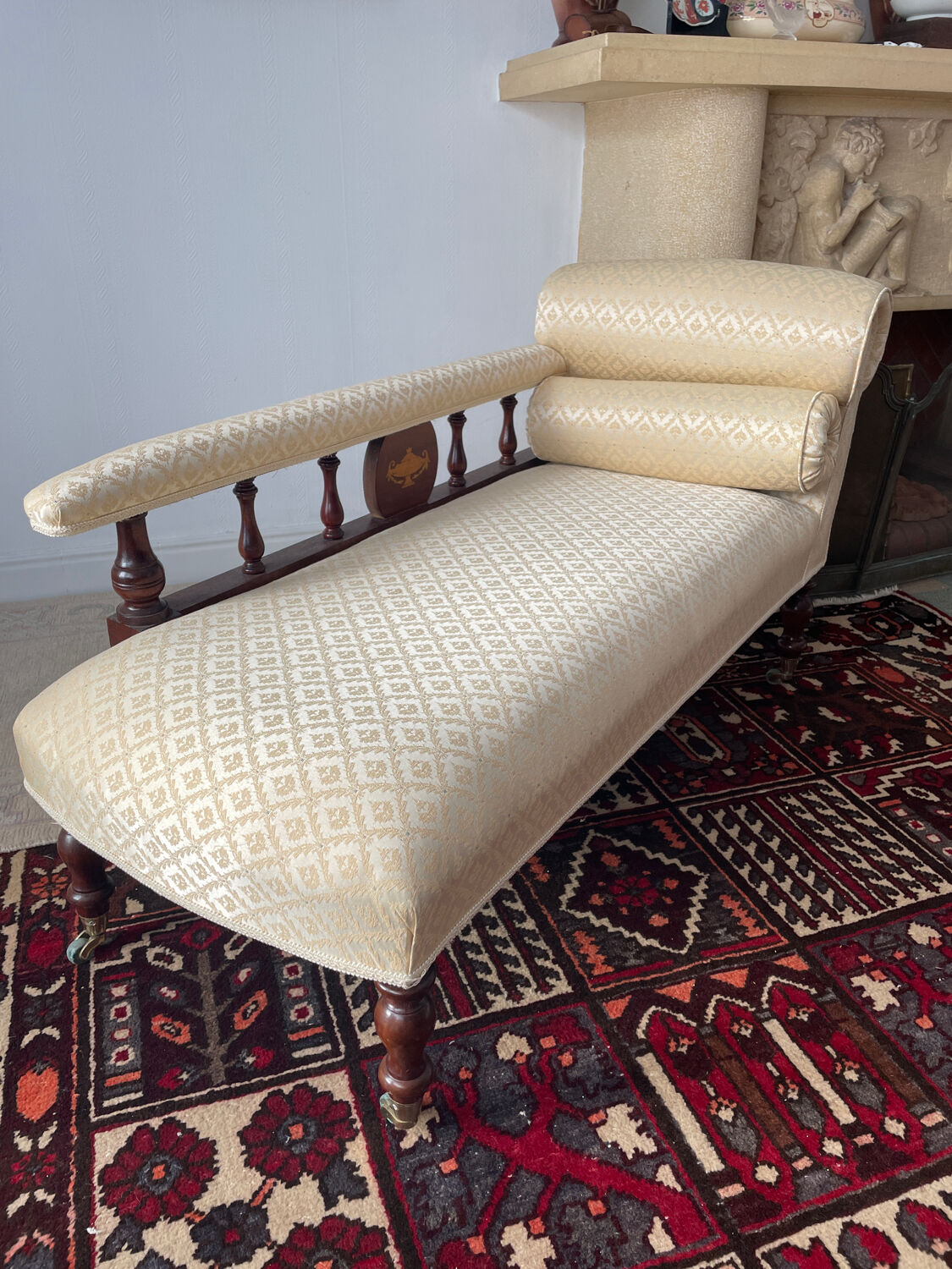 Victorian mahogany daybed.