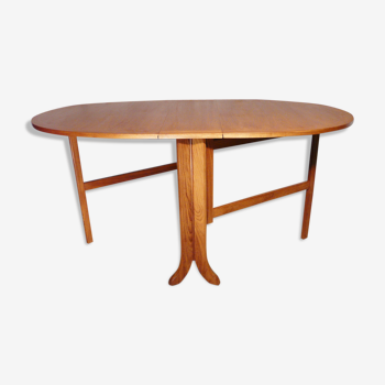 Scandinavian folding table in teak