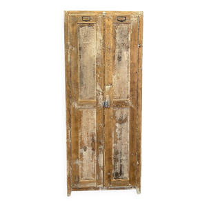 Ancien vestiaire patiné