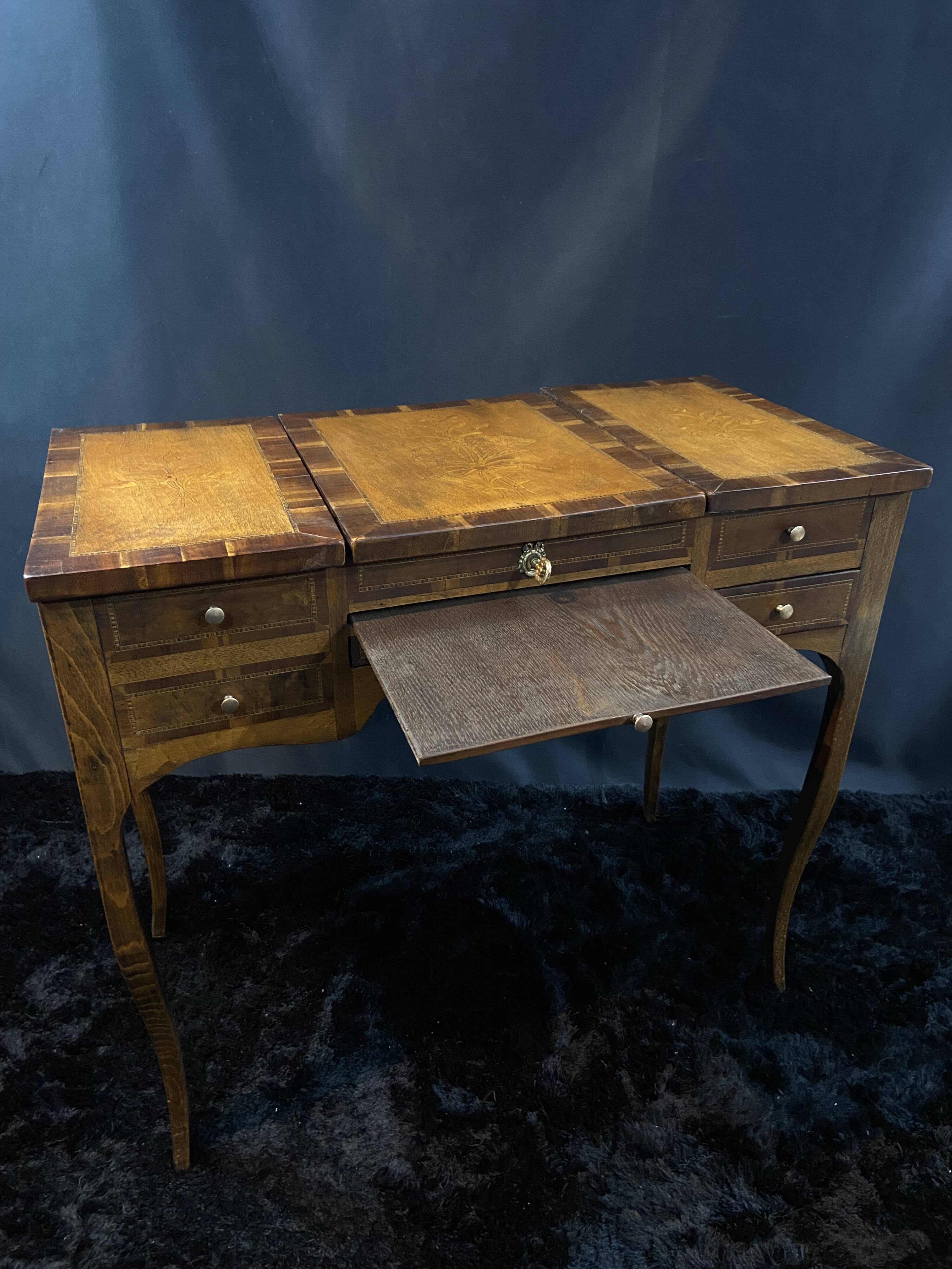 19th-century hairdresser with marquetry decoration on oak in the Louis XV Transition style.