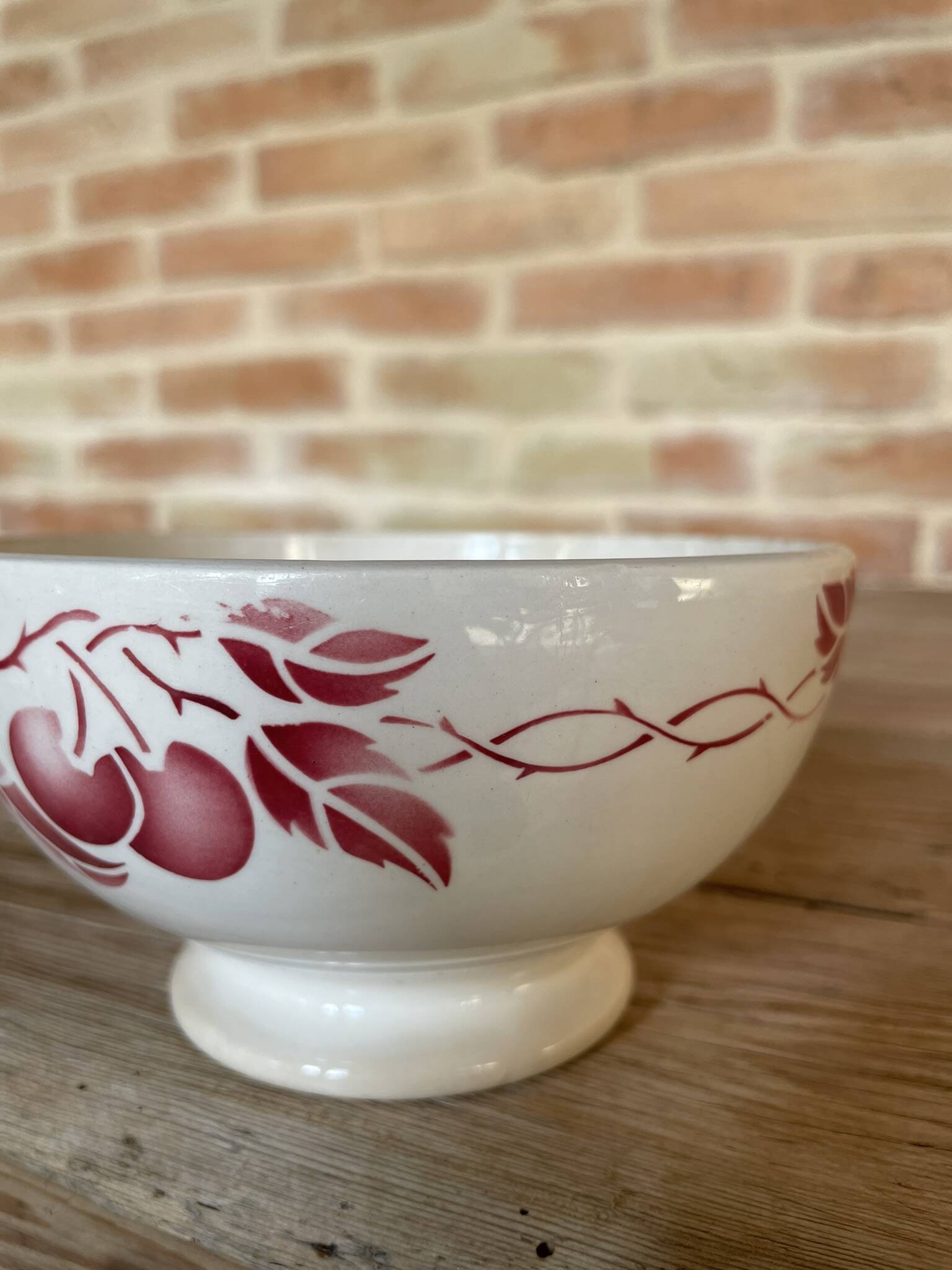 Old Digoin bowl, Cherries model