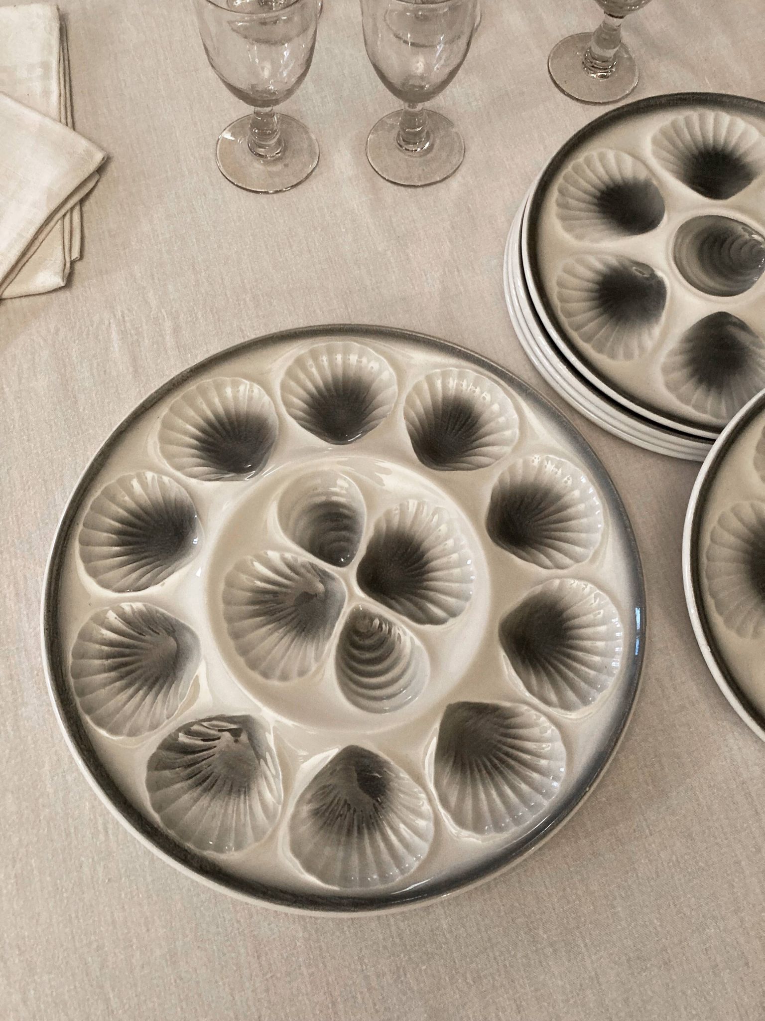 Oyster service, Moulin des loups, 1970s