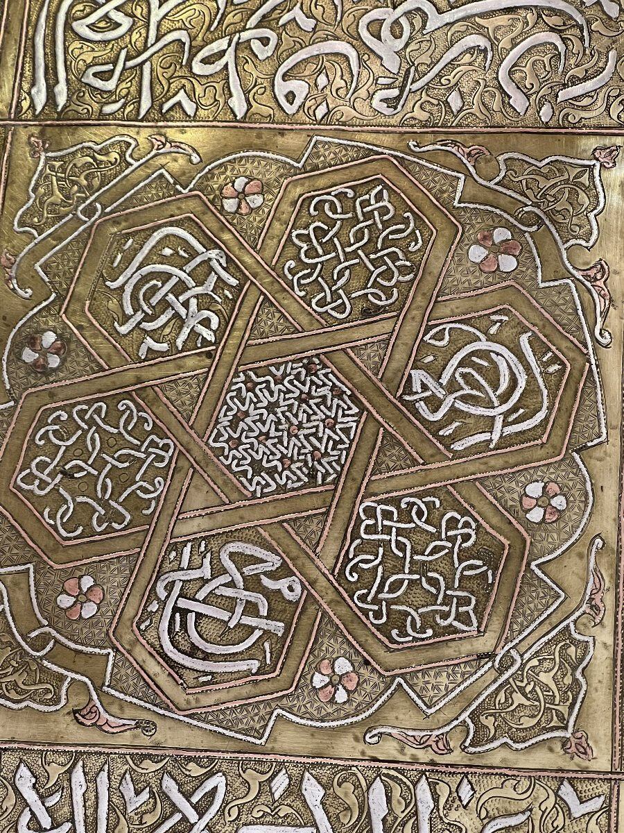 High-quality Eastern ceremonial plateau in copper and silver, 19th century, Iran Syria.