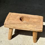 Side table in blond teak openwork tray