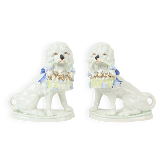 Paire de chiens en porcelaine 19ème siècle Allemagne