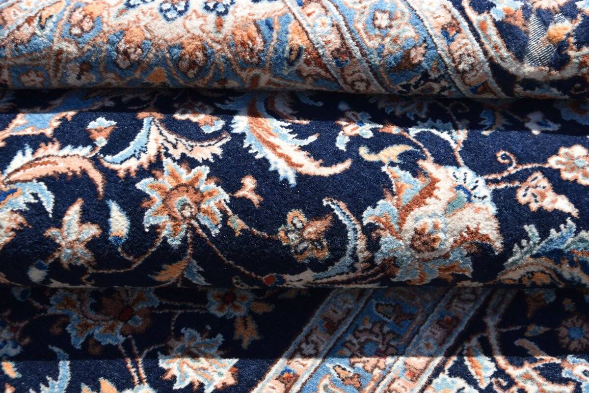Tapis d'orient kashmar iran en laine : 3.55 x 2.50 mètres - circa : 1970 - "galerie sardje"