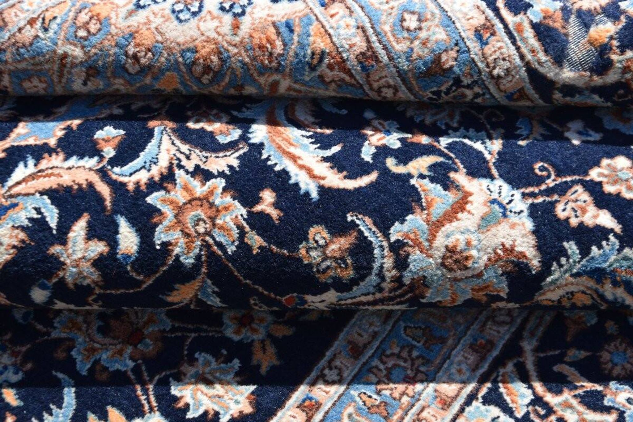 Oriental carpet kashmar iran in wool: 3.55 x 2.50 metres - circa: 1970 - "galerie sardje"