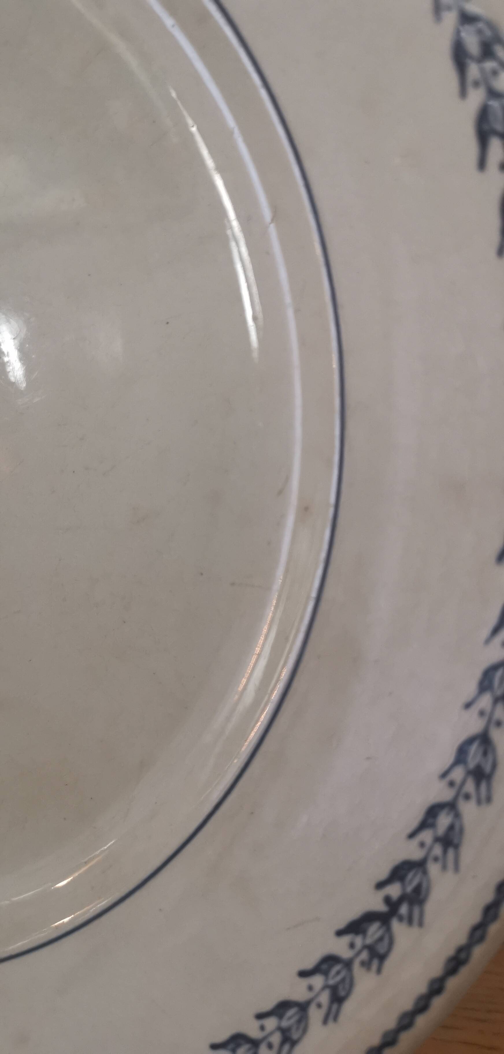 Round dish Terre de fer St Amand