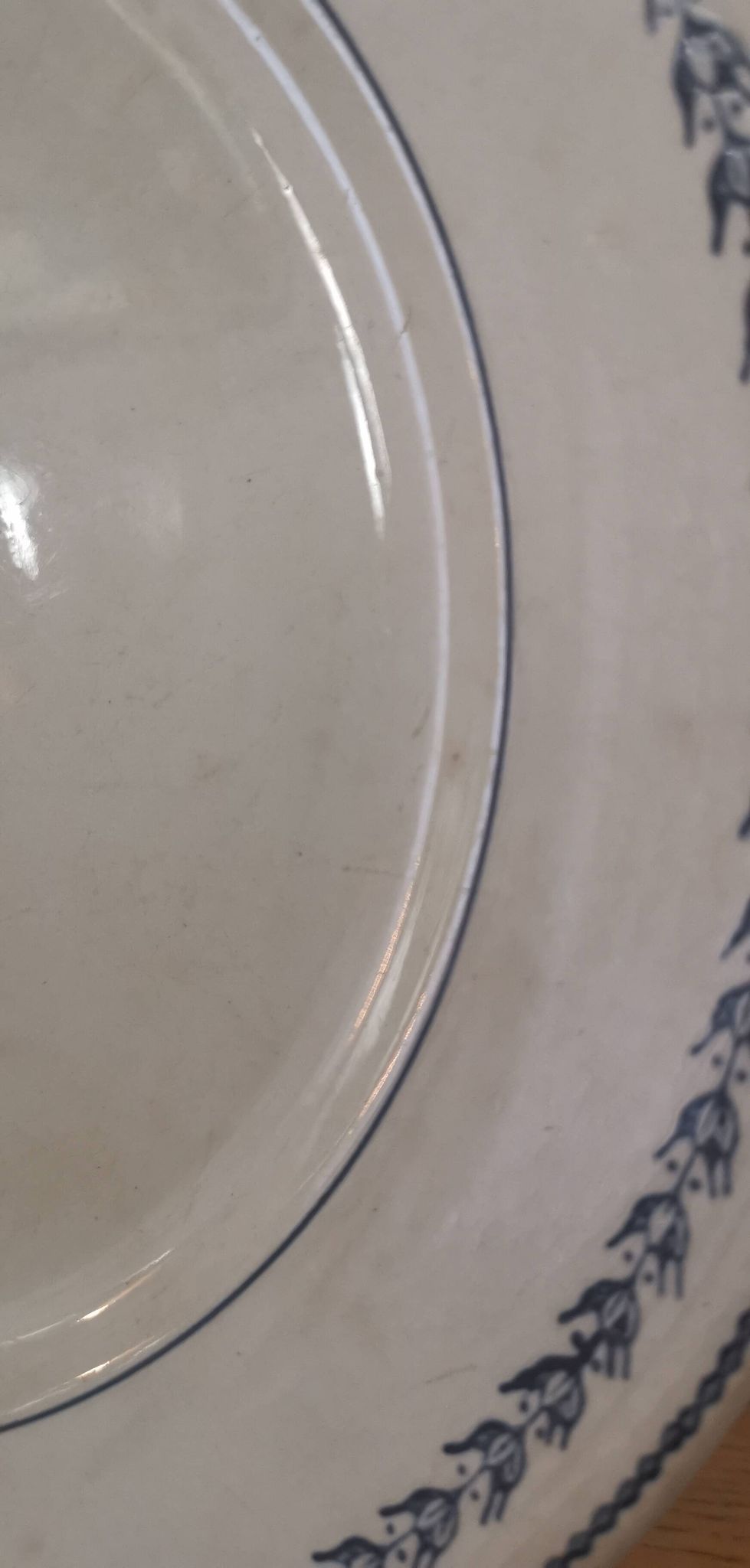 Round dish Terre de fer St Amand