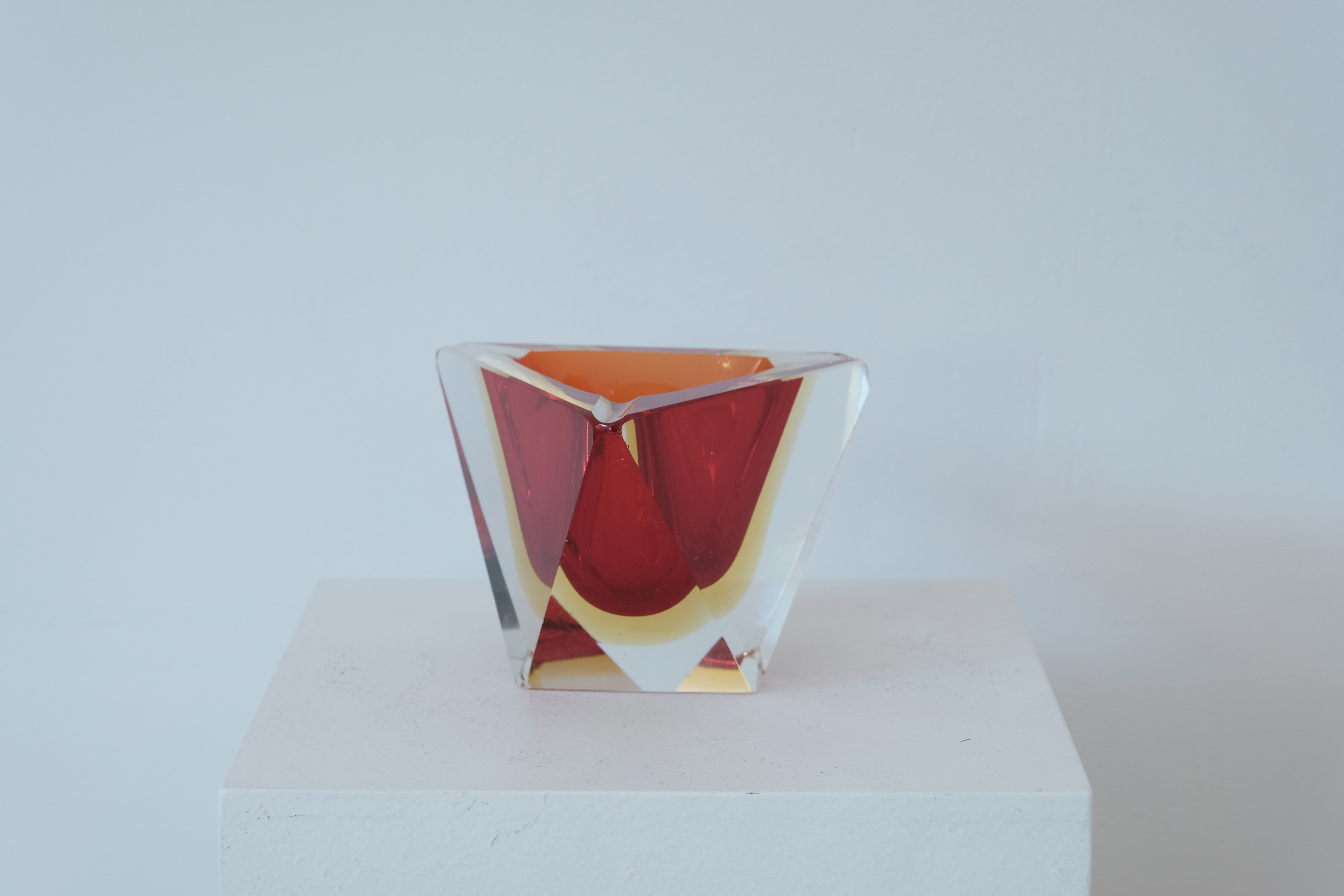 Sommerso Flavio Poli 1960's red and yellow ashtray