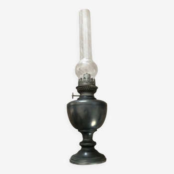 Tin kerosene lamp