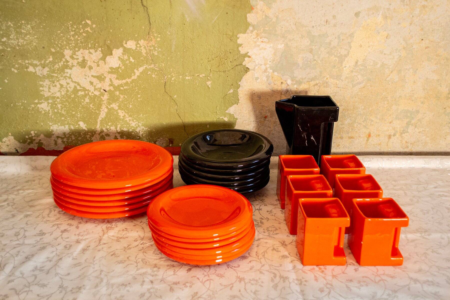 Space Age 70s Plates, Glasses & Carafe for 6, Set of 25