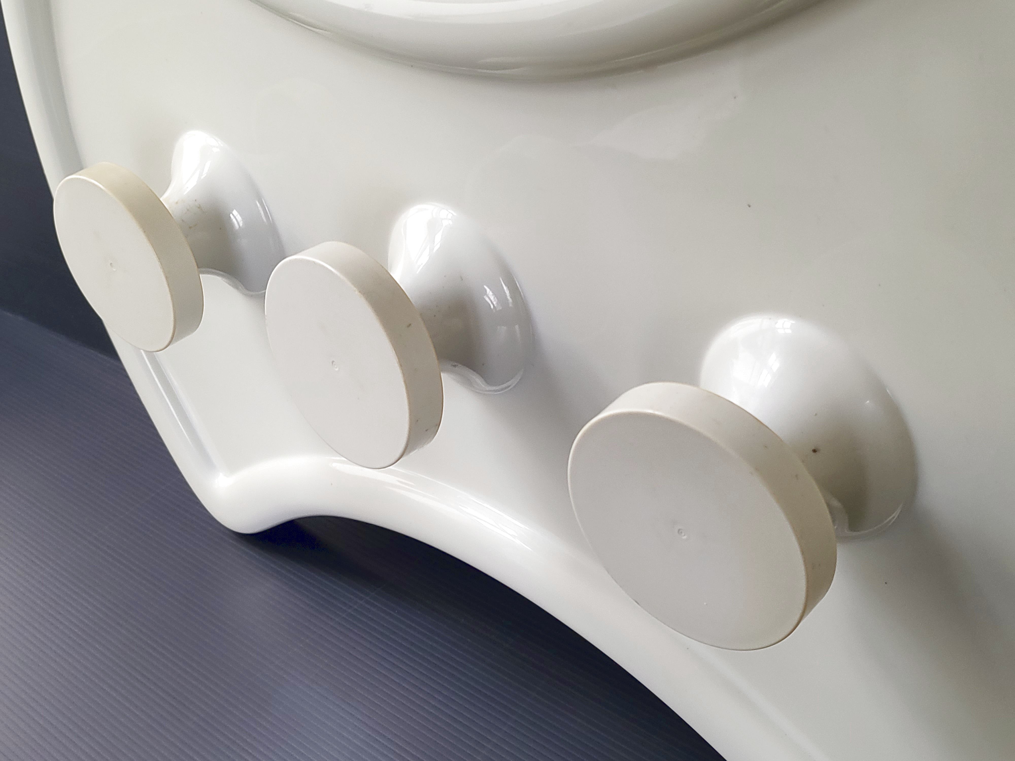 Wall coat rack space age 1970