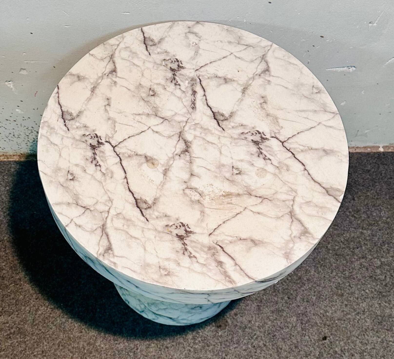 Tavolino in Ceramica Resinata Simil Marmo