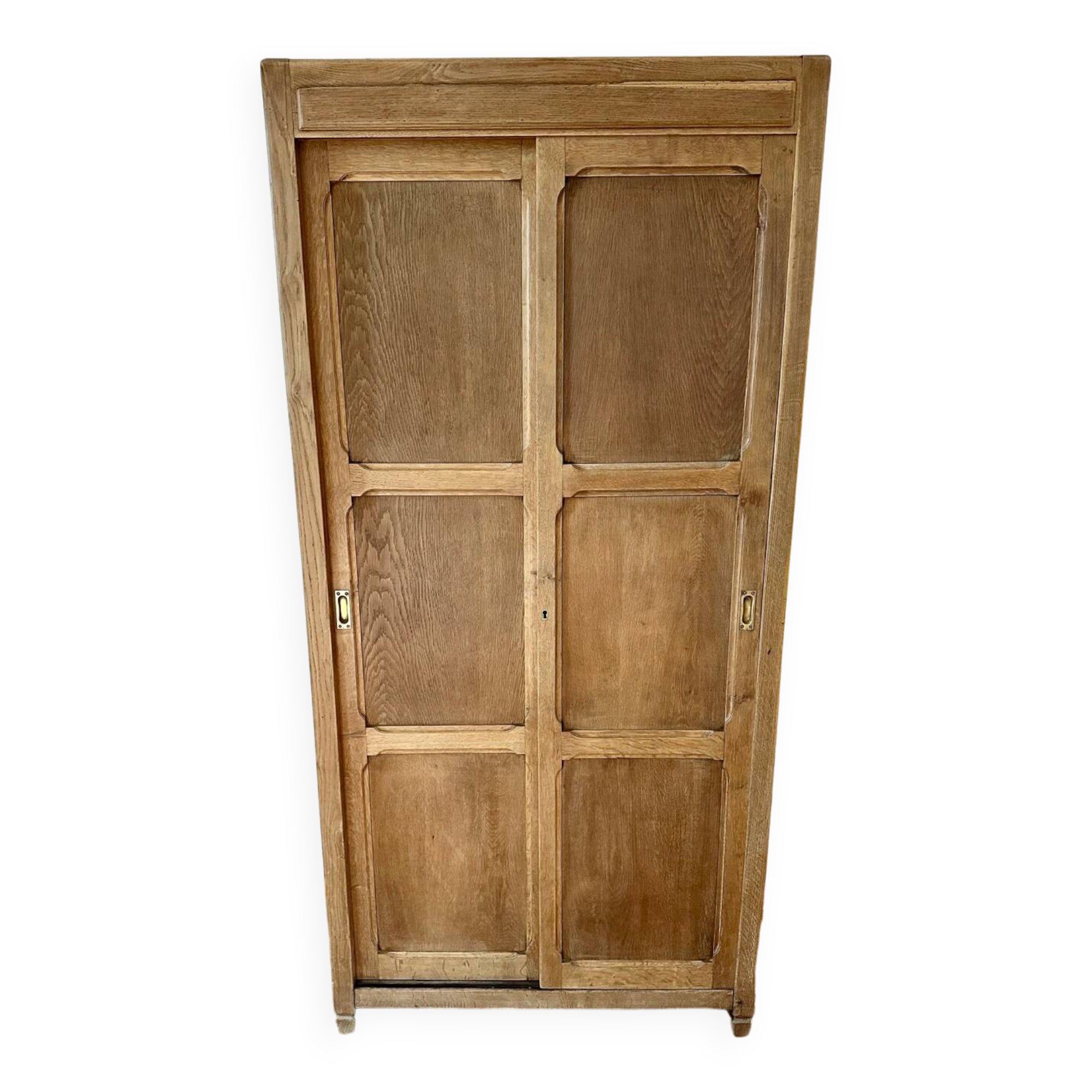 Parisian wardrobe with sliding doors