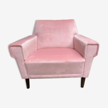 Vintage pink velvet armchair