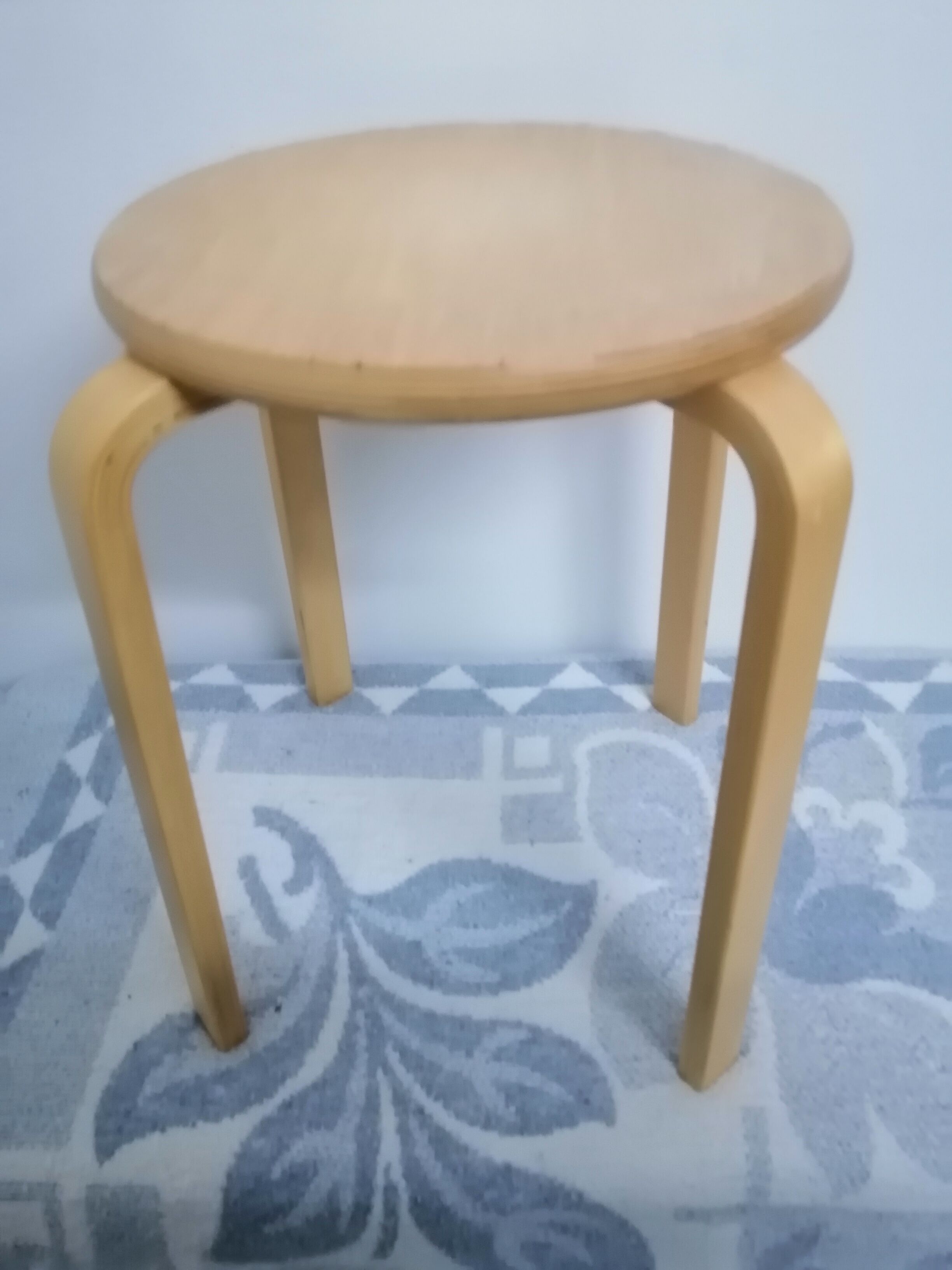Tabouret en bois