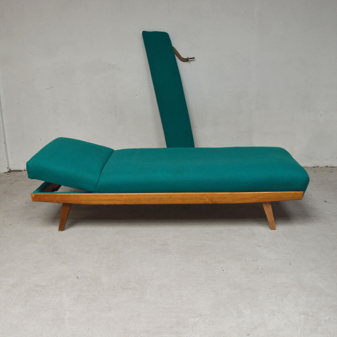 Sofa turquoise daybed, 1960