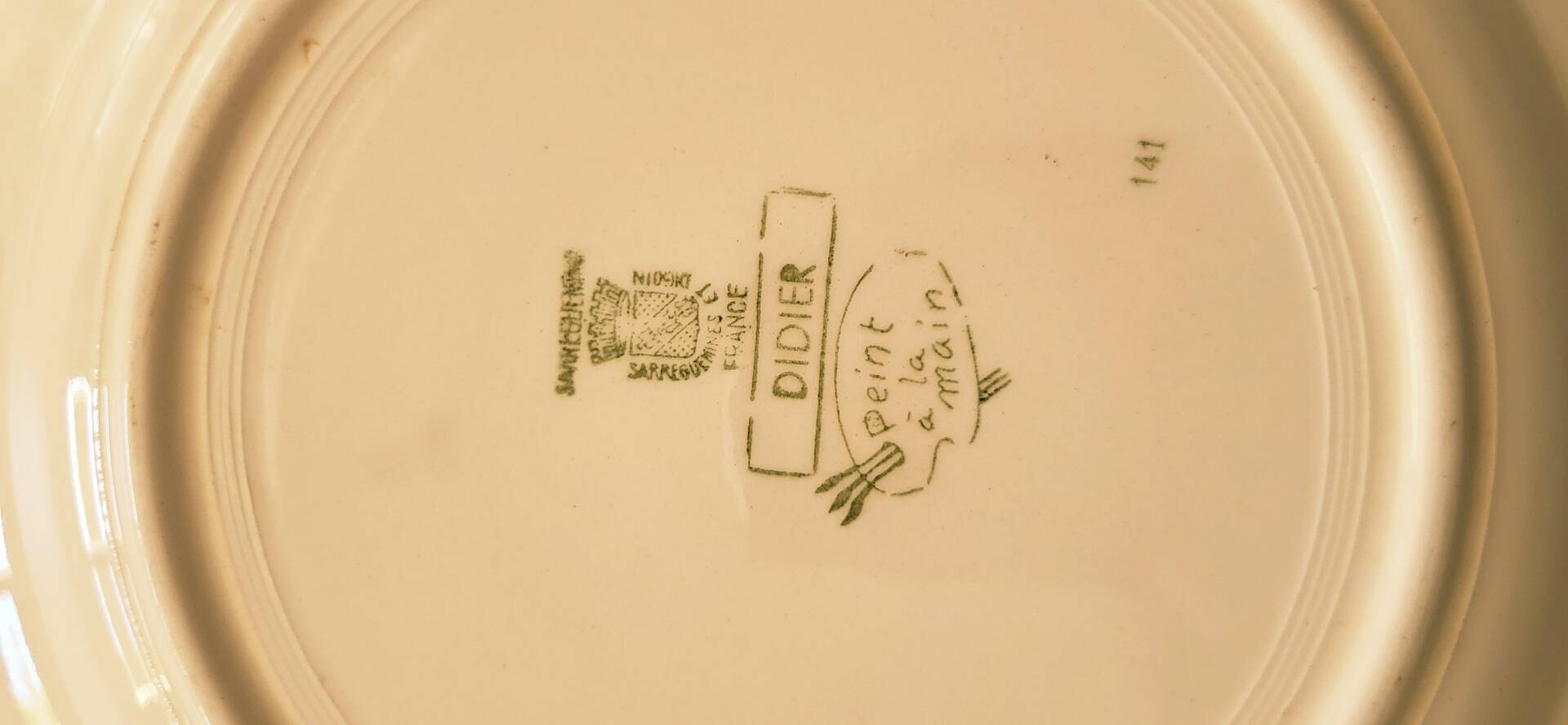 Serving dish Sarreguemines and Digoin