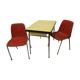 Table en formica et deux chaises