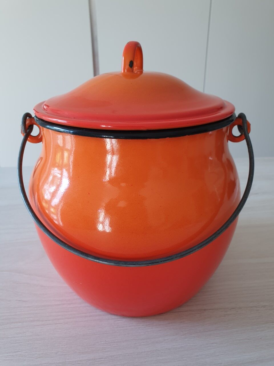Old enamelled sheet metal cauldron
