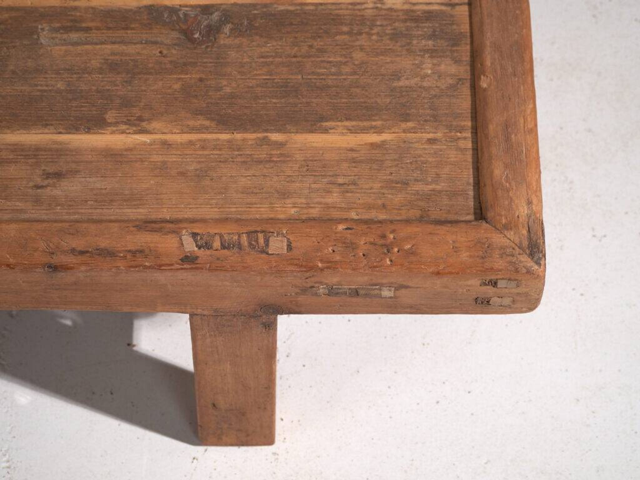 Kang table, antique pine wood – China, circa 1930