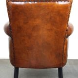 Correct and comfortable sheep leather armchair/armchair with a beautiful finish