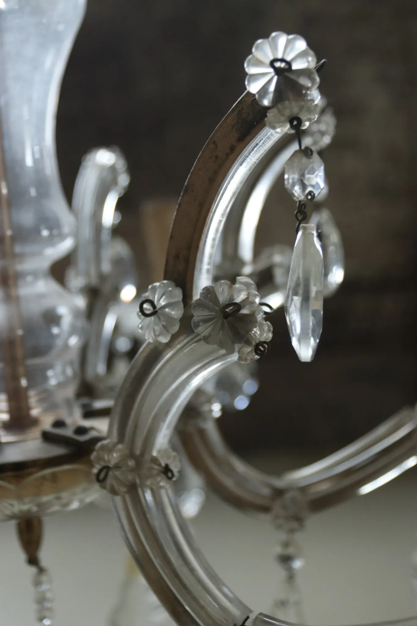 Maria Theresa crystal chandelier with leaf drops, 6 lights, mid-20th c.